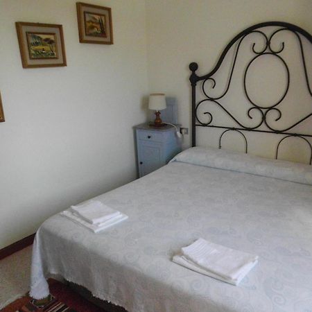 Residence Il Colle Collestrada Oda fotoğraf